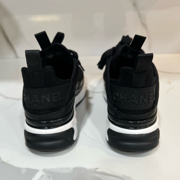 CHANEL
**SOLD** Velvet Calfskin Mixed Fibers CC Sneakers Black 36 - Picture 3 of 15